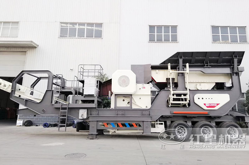 移動(dòng)車載碎石機(jī)圖片、配鄂破機(jī)