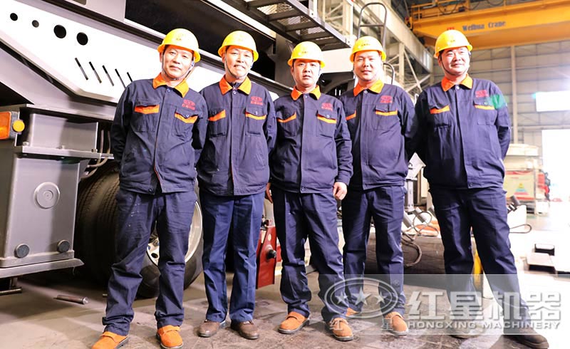 規(guī)?；a(chǎn)車間，專業(yè)化技術(shù)人才