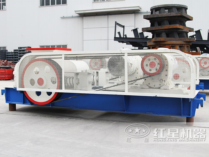 對輥式碎石機，結(jié)構(gòu)簡單應(yīng)用廣泛