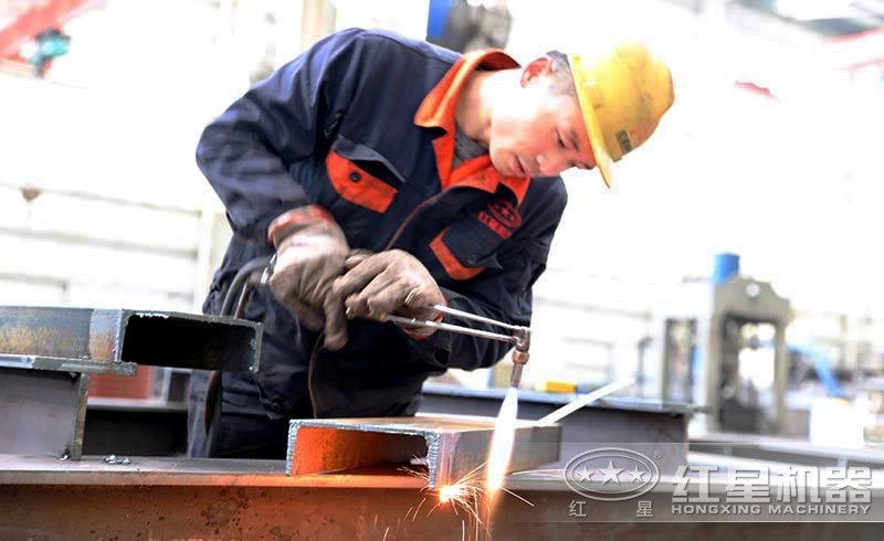 匠心做工，每一道石子移動(dòng)破碎生產(chǎn)線都嚴(yán)謹(jǐn)以待
