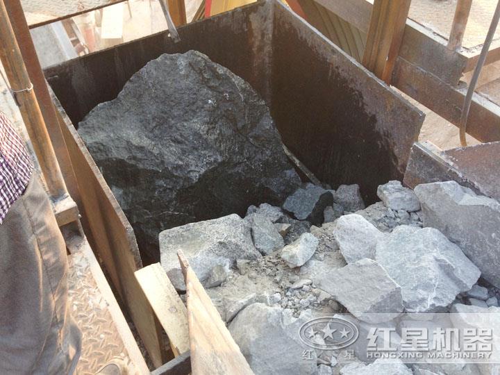 印尼尾礦加工現(xiàn)場，進(jìn)料粒度大，出料5-10mm
