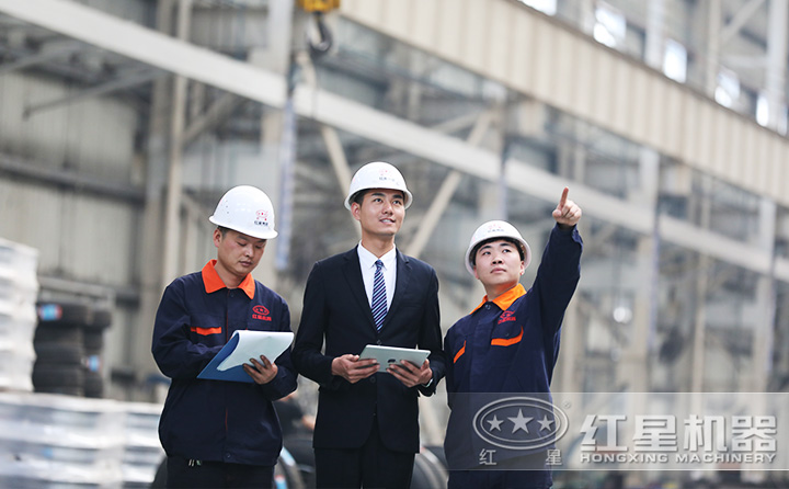 專業(yè)選型指導(dǎo)，每小時(shí)300噸鵝卵石移動(dòng)制沙機(jī)等您來(lái) 