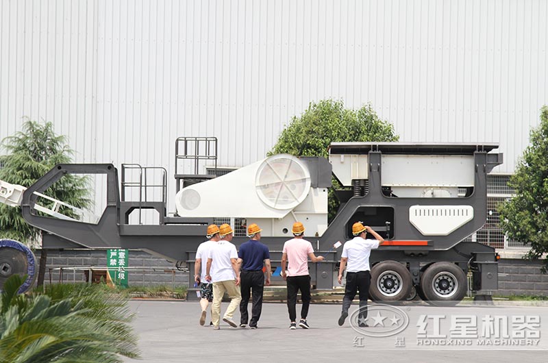 客戶來廠參觀，近距離了解設備